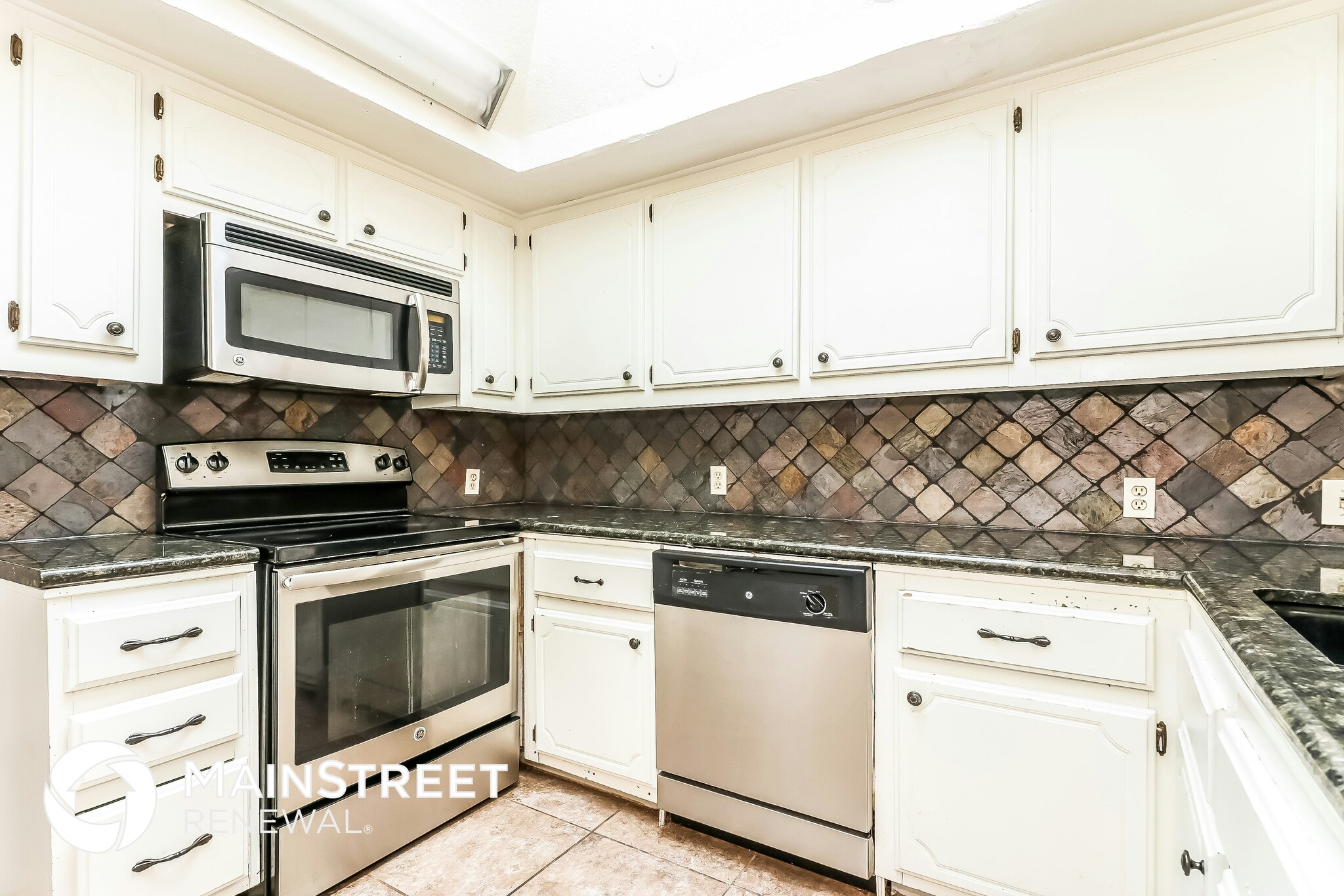 Building Photo - 5903 Fox Run Way