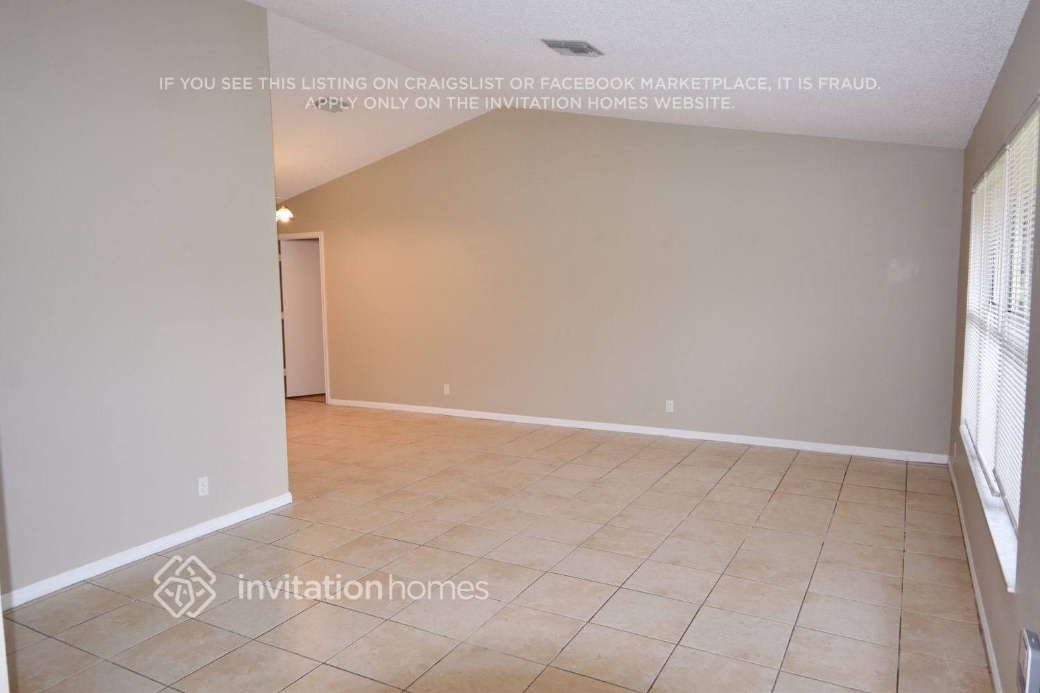 Building Photo - 2634 Yarmouth Dr