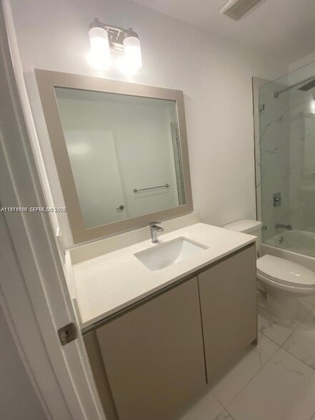 Building Photo - 2561 NE 193rd St