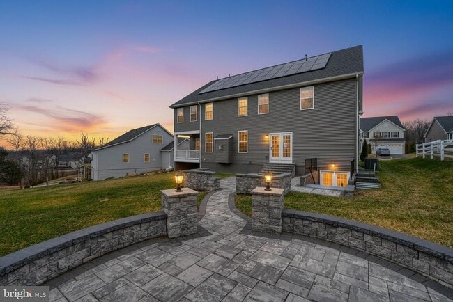 Building Photo - 13605 Otono Dr