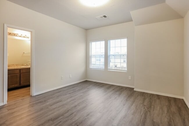 Building Photo - 21502 Kimro Ln