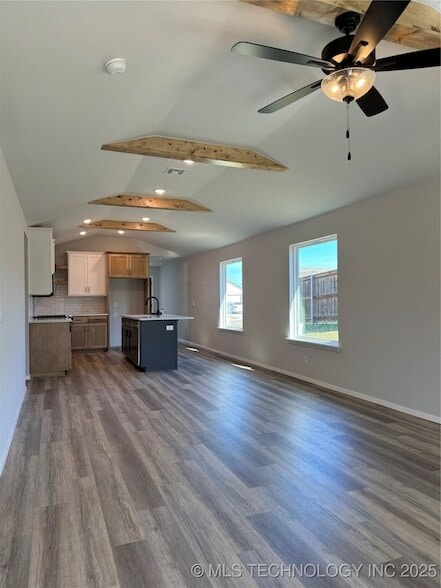 Building Photo - 1640 E 140th Pl