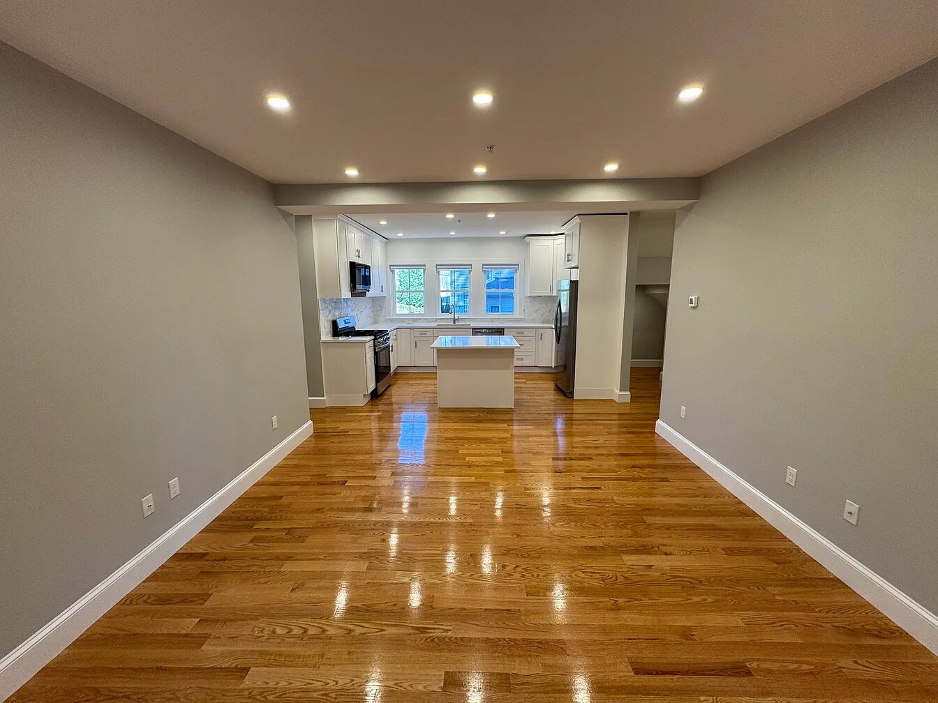 Building Photo - 86 Orchard St