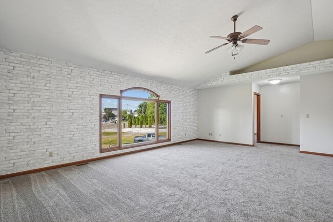 Building Photo - 4468 N Bank Rd