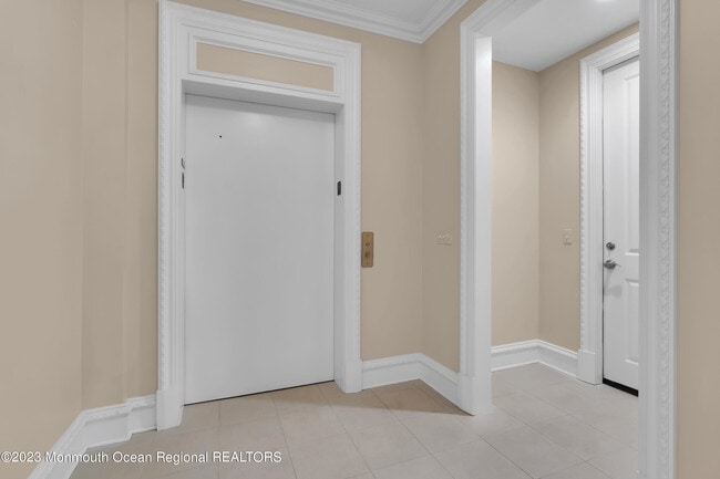 Building Photo - 131 Oval Rd