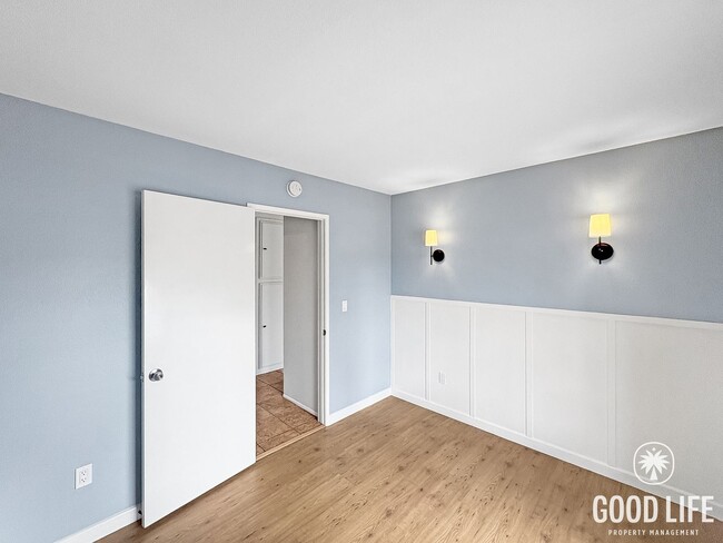 Building Photo - Inviting 2BD/1BA Gated Home in Vista with a 2 Car Garage, Private Yard & Community Amenities