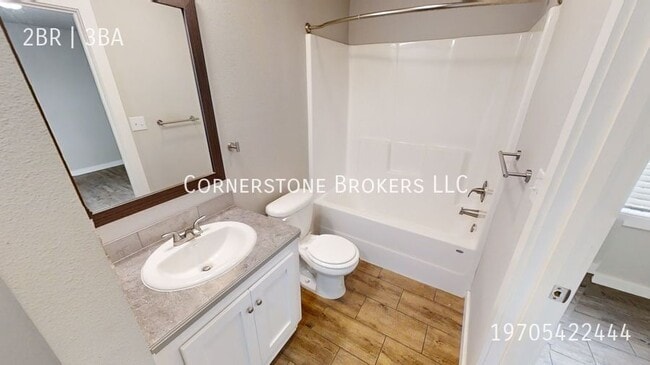 Building Photo - 227 Omnia St