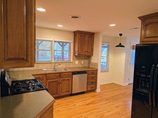 Building Photo - 7626 McGee St