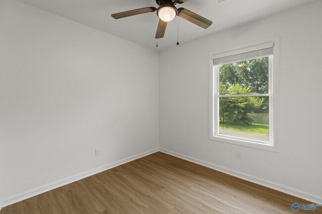 Building Photo - 1007 Cardinal Ave