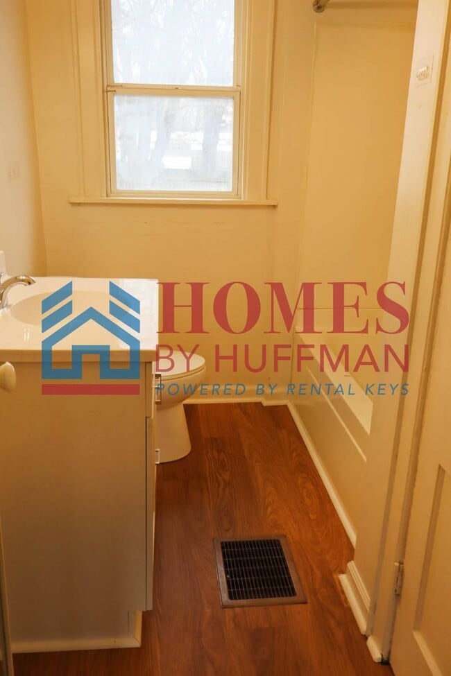 Building Photo - Two Bedroom House | February $99 Move In Special