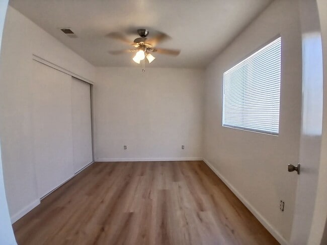 Building Photo - Welcome to your Next Home in Brawley