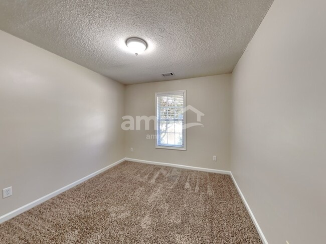 Building Photo - 2725 Freemans Walk Dr