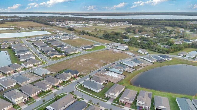 Building Photo - 5092 Twin Lakes Blvd