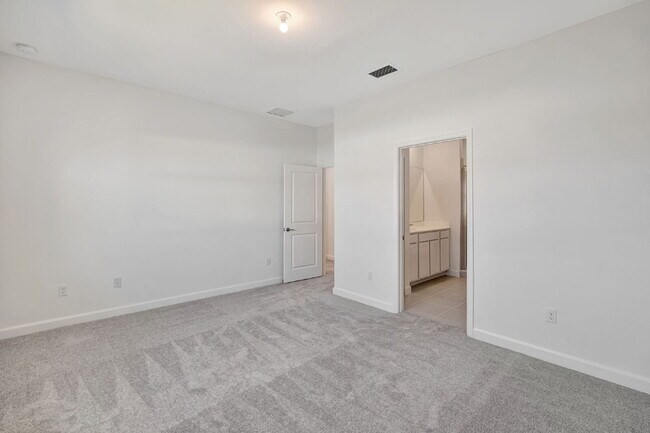 Building Photo - Modern Townhome @ Veranda Landing