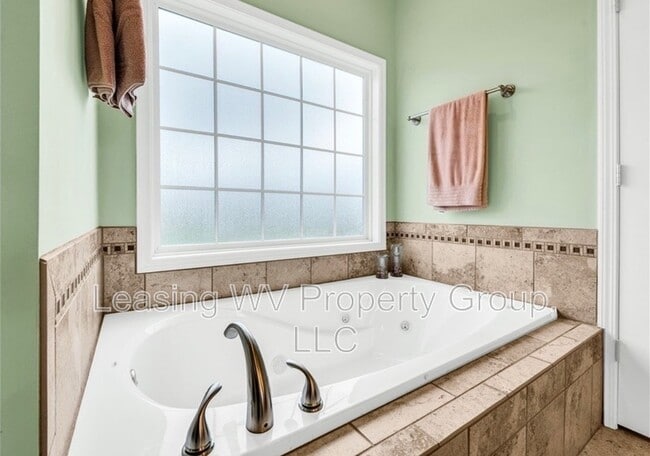 Building Photo - 29 Smelser Lane