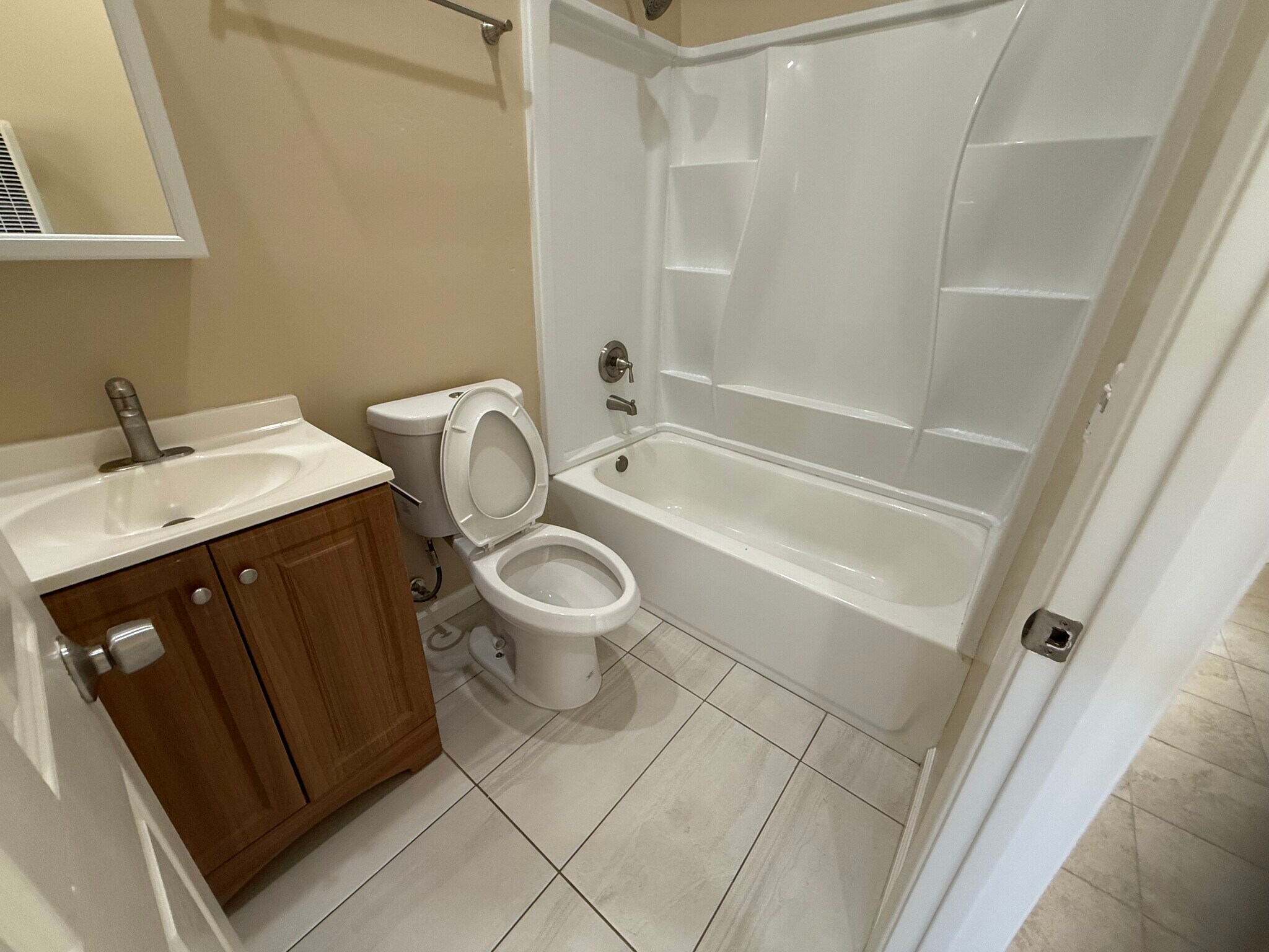 Building Photo - 4932 Campanile Dr