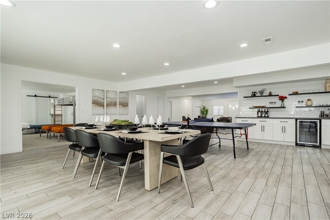 Building Photo - 1913 Birch St