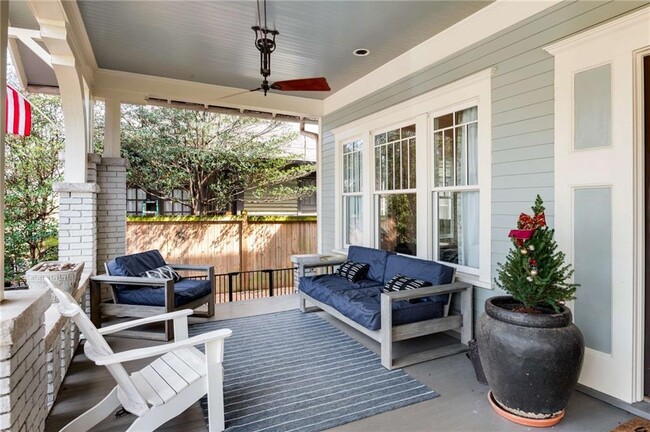 Building Photo - 349 9th St NE