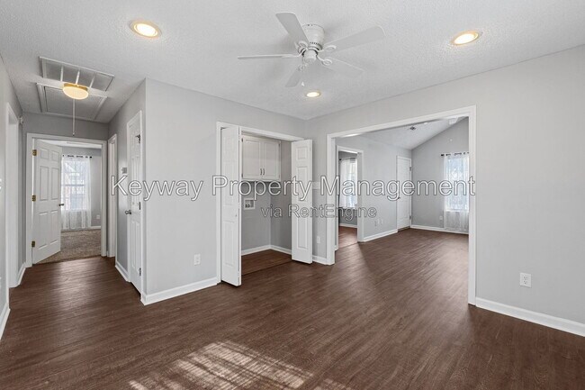 Building Photo - 18 Fowkewood Ct