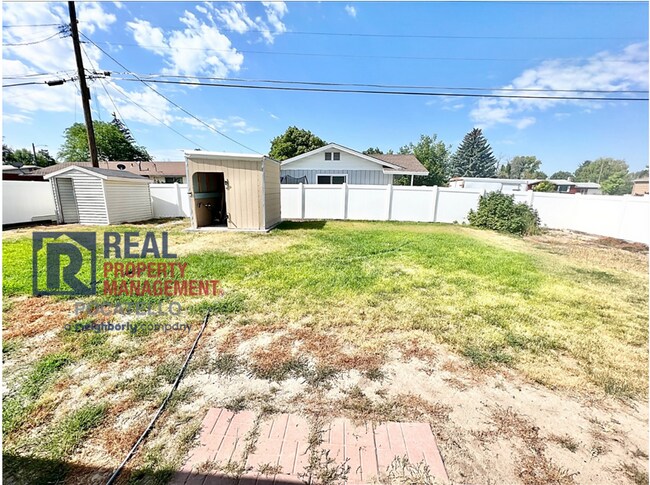 Building Photo - 3 bedroom 2 bath House