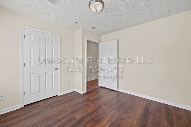 Building Photo - 3202 Fairington Club Dr