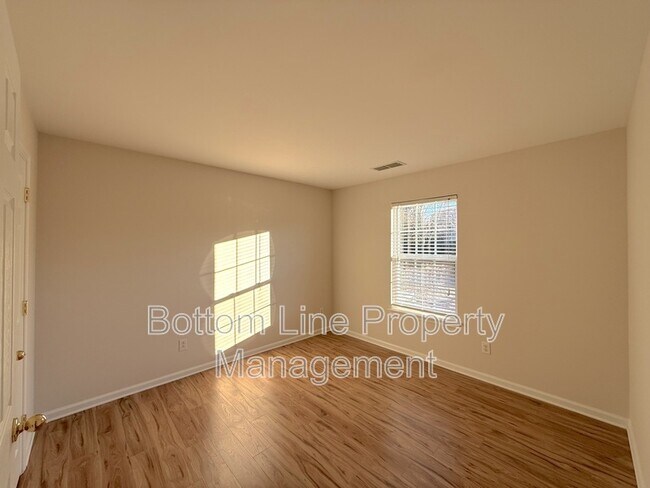 Building Photo - 7004 Paddle Wheel Ln