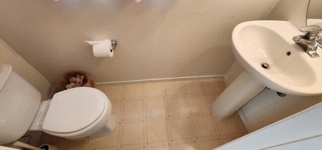 Building Photo - 1687 E Balsam Mist Ave