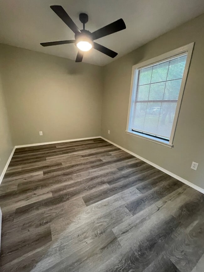 Building Photo - 179 Calvin Way Cir