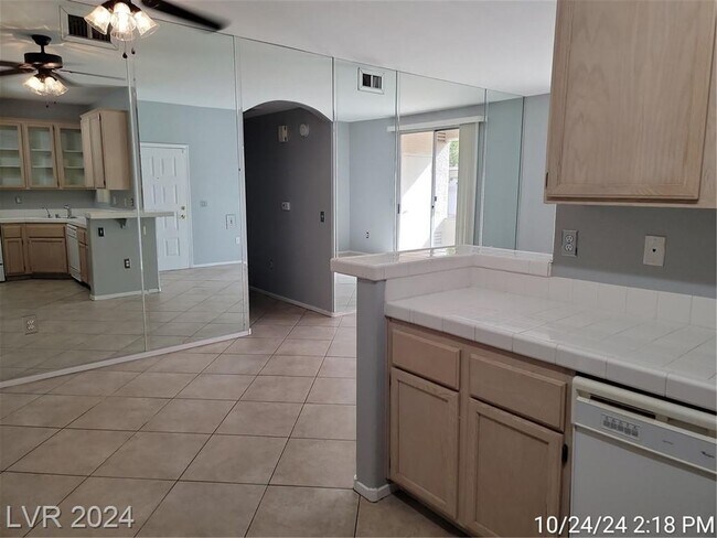 Building Photo - GREEN VALLEY 1ST FLOOR UNIT WITH ATTACHED ...