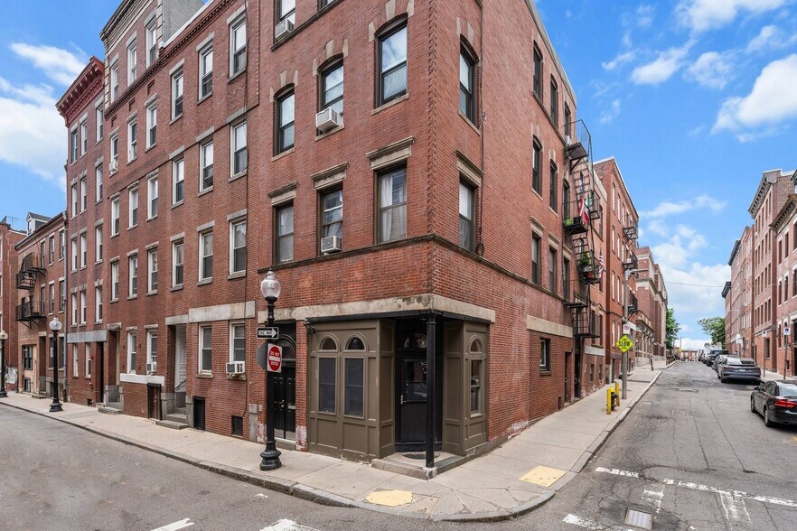 Building Photo - 199 Salem St