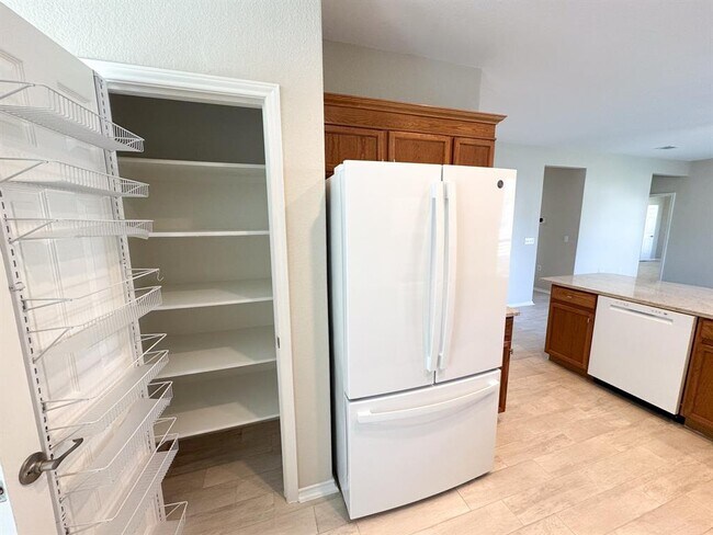 Building Photo - 100 Sunbird Ct