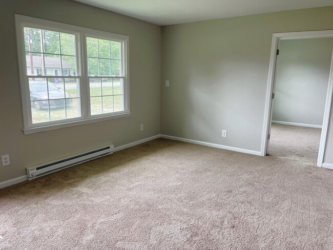 Building Photo - Renovated Greensboro Home