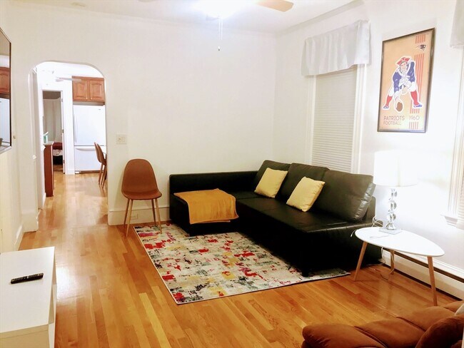 Building Photo - 12 Riverdale St