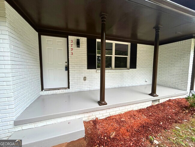 Building Photo - 3793 Rainbow Dr