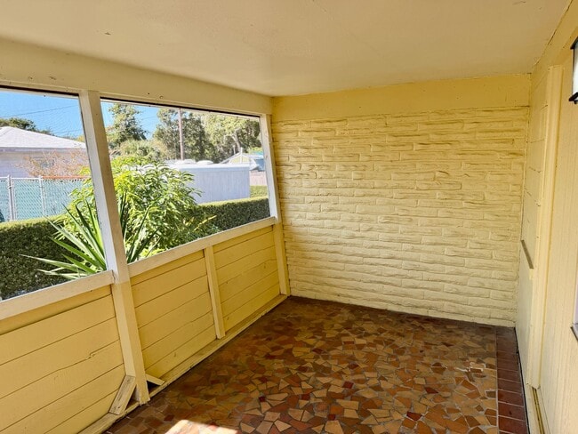 Building Photo - Amazing 2/1 so Close to the Ocean that you can see it from your Street!