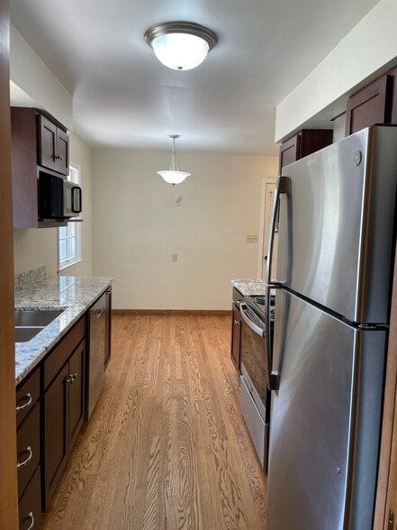 Kitchen - 1208 E 30th St