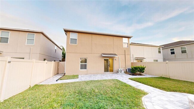 Building Photo - 17034 Yellow Pine St