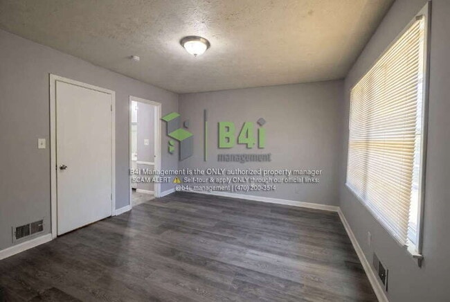 Building Photo - 1010 Sexton Dr
