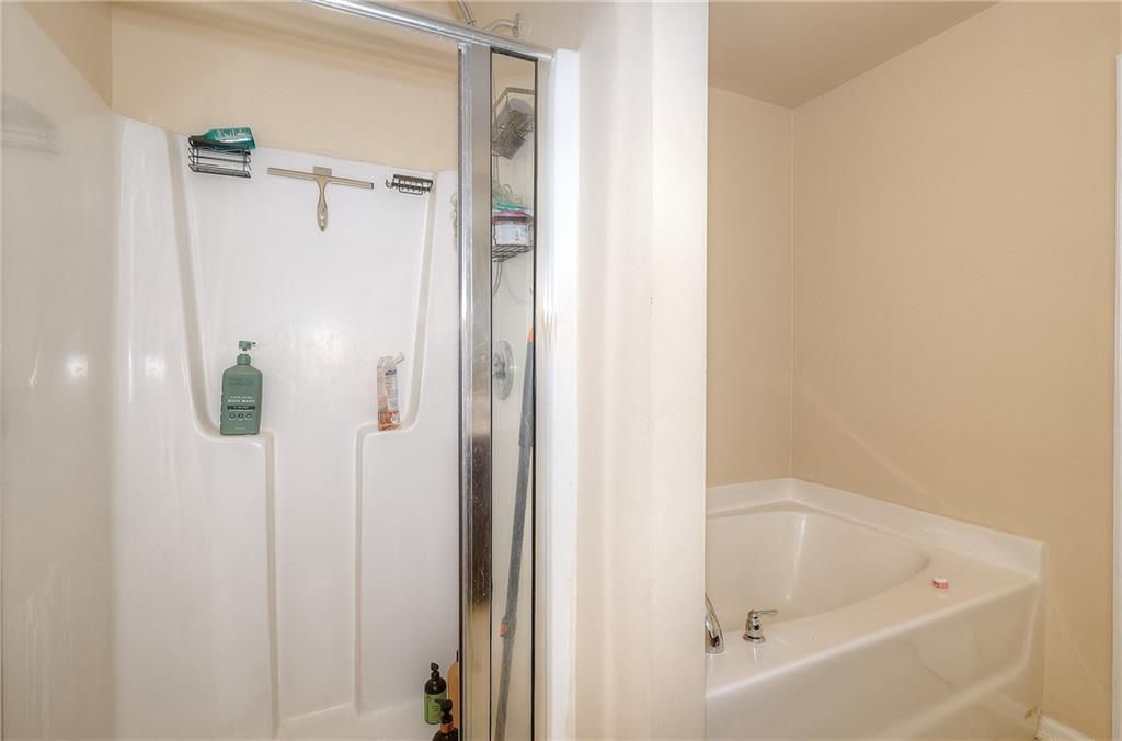 Building Photo - 1230 Dianne Dr