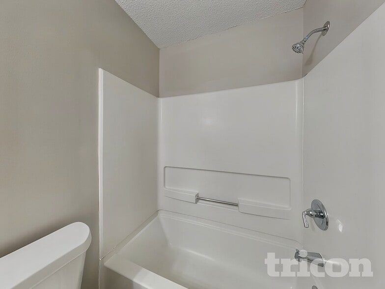 Building Photo - 128 Hawkeye Ln NW