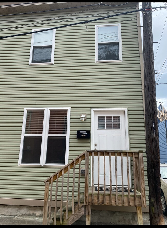 Building Photo - 3951 Clement Way