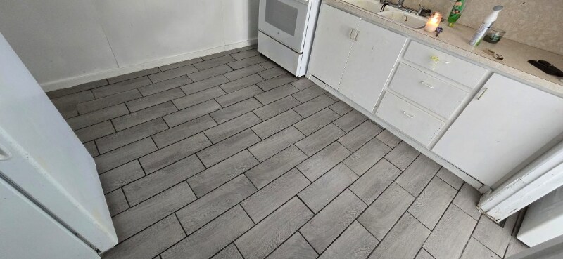 Building Photo - 304 Fir St