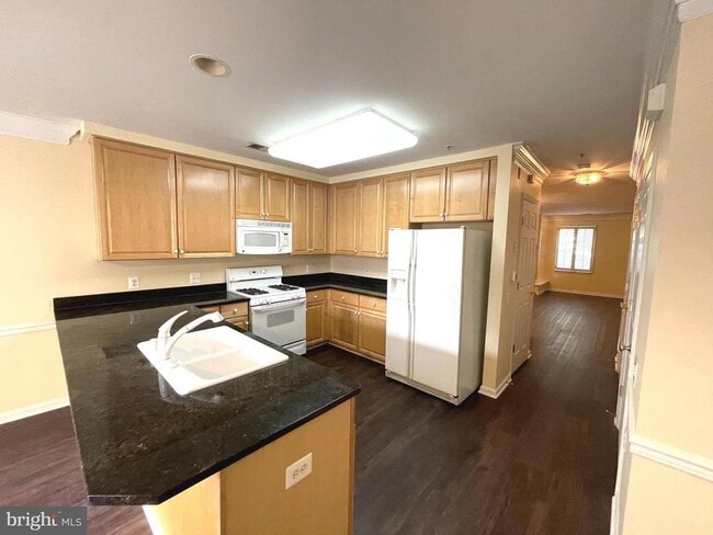 Building Photo - 1306 Roundhouse Ln