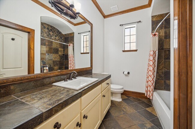 Building Photo - 3614 Lancashire St