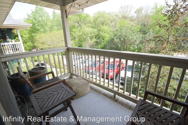 Building Photo - 2 br, 1 bath House - 1824 Deerhaven Ln NE # 3