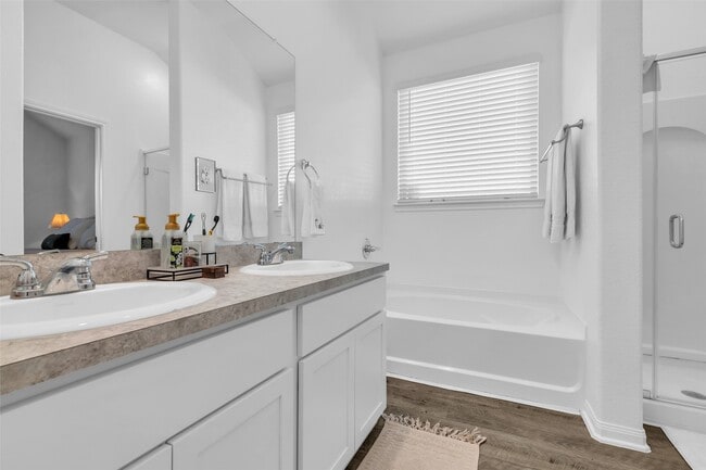 Building Photo - 740 Brown Rd