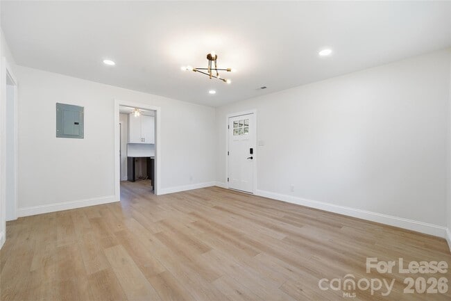 Building Photo - 1320 Anderson St