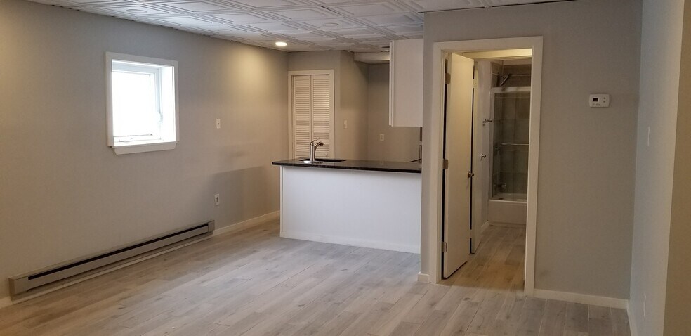 Building Photo - 2315 E Westmoreland St