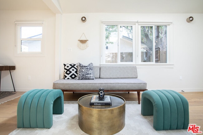 Building Photo - 125 Hackett Pl