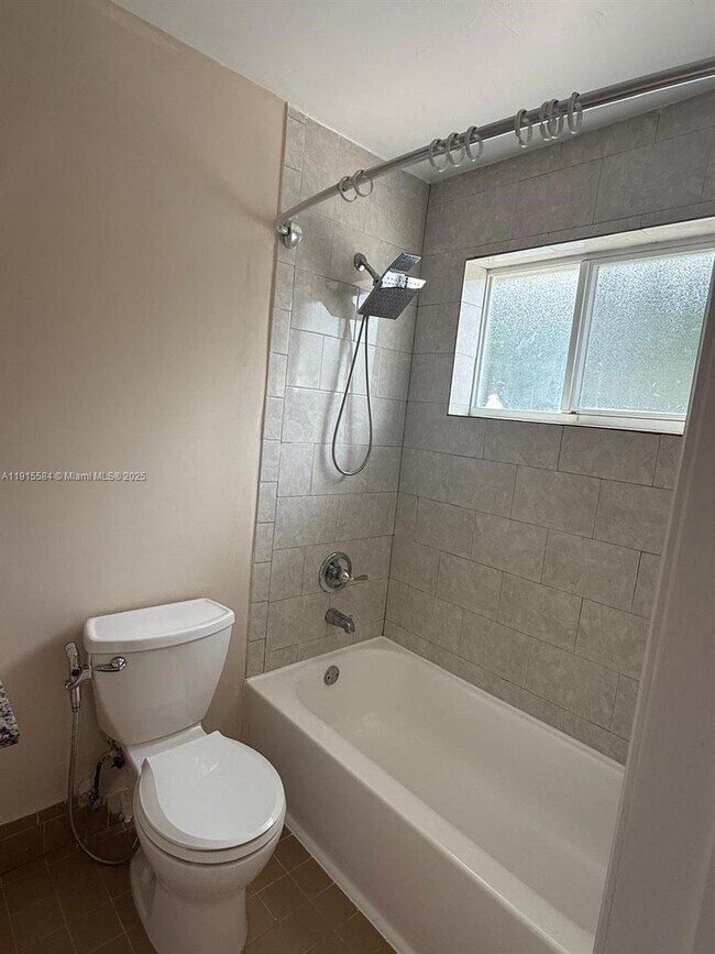 Building Photo - 25912 SW 133rd Pl